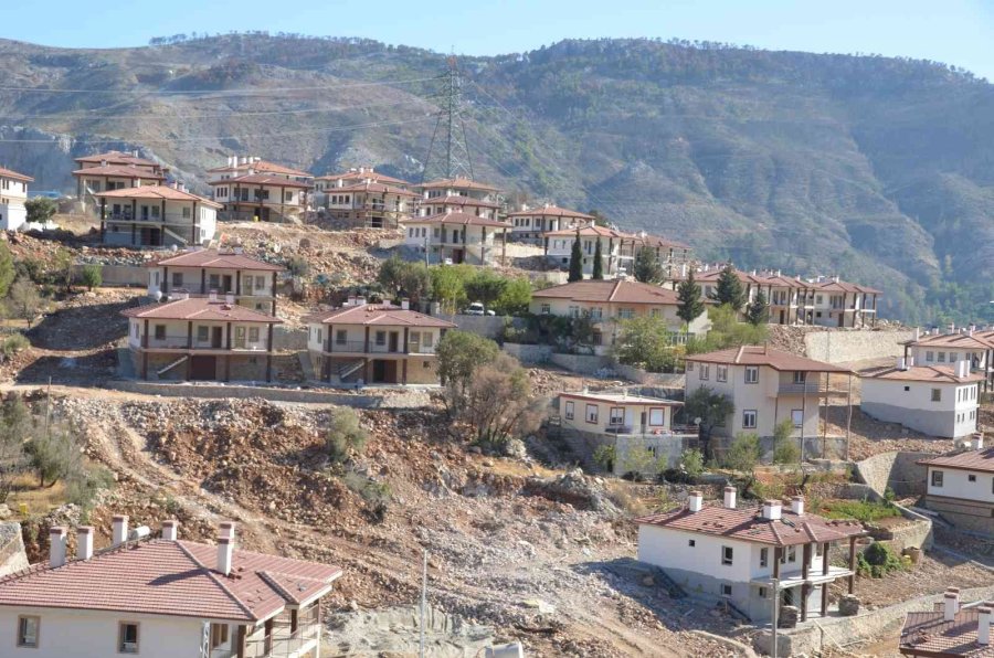 Antalya’da Orman Yangını Sonrası Devlet Adeta Yeni Bir Köy İnşa Etti