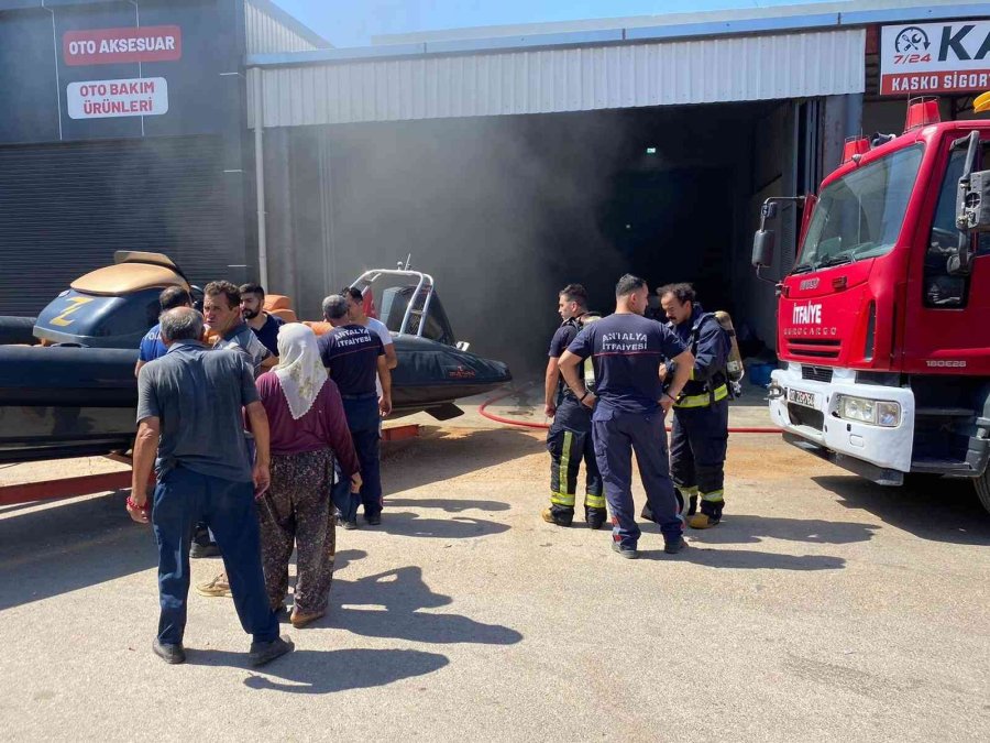 Tekne Bakımı Yapılan Depoda Yangın Çıktı: 1 Yaralı