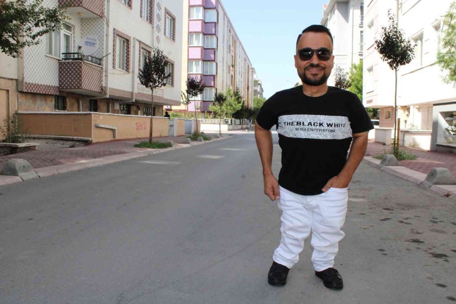 Cam Kemik Hastalarına Rol Model Olmak İstiyor