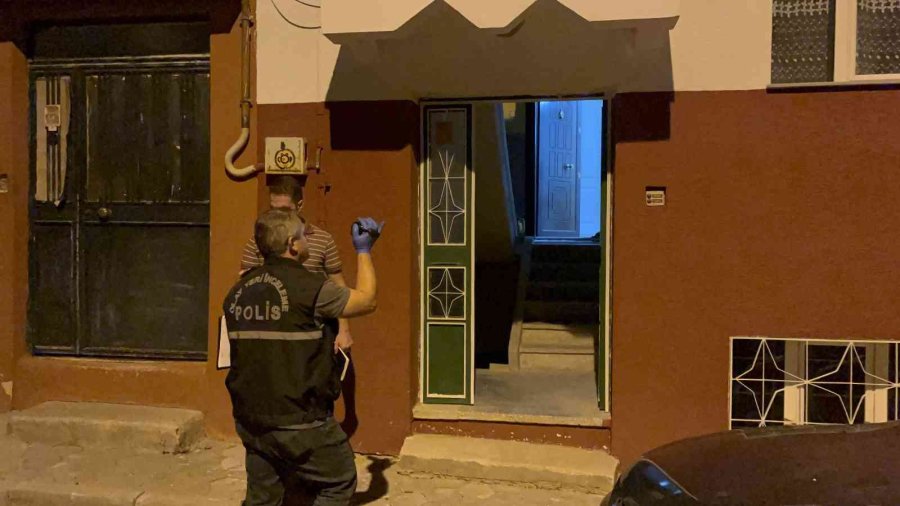 Evde Çıkan Tartışma Kanlı Bitti: 1 Ölü