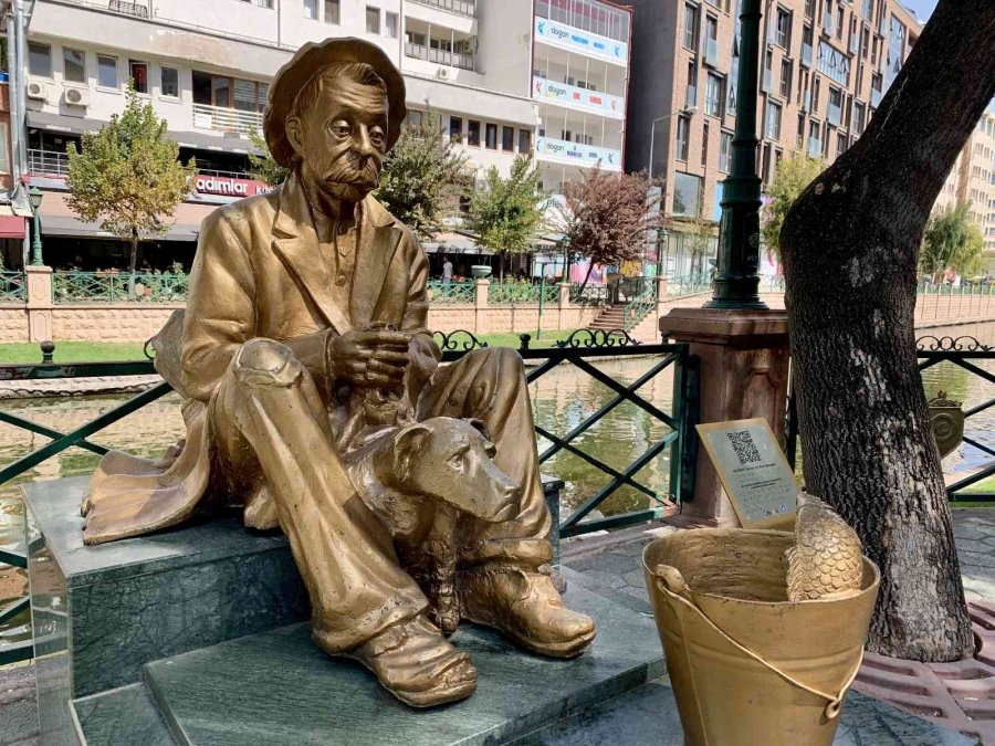 Üzerindeki “allah Rızası İçin Kirletmeyin” Yazısına Aldırmadan Çöplüğe Çevirdiler