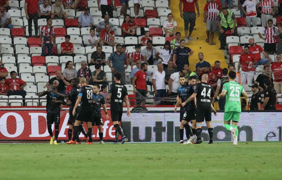 Spor Toto Süper Lig: Ft Antalyaspor: 0 - Adana Demirspor: 1 (ilk Yarı)