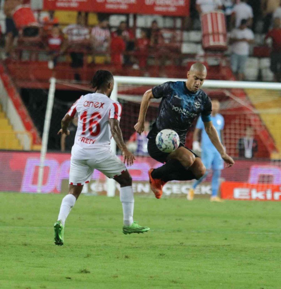 Spor Toto Süper Lig: Ft Antalyaspor: 0 - Adana Demirspor: 1 (ilk Yarı)