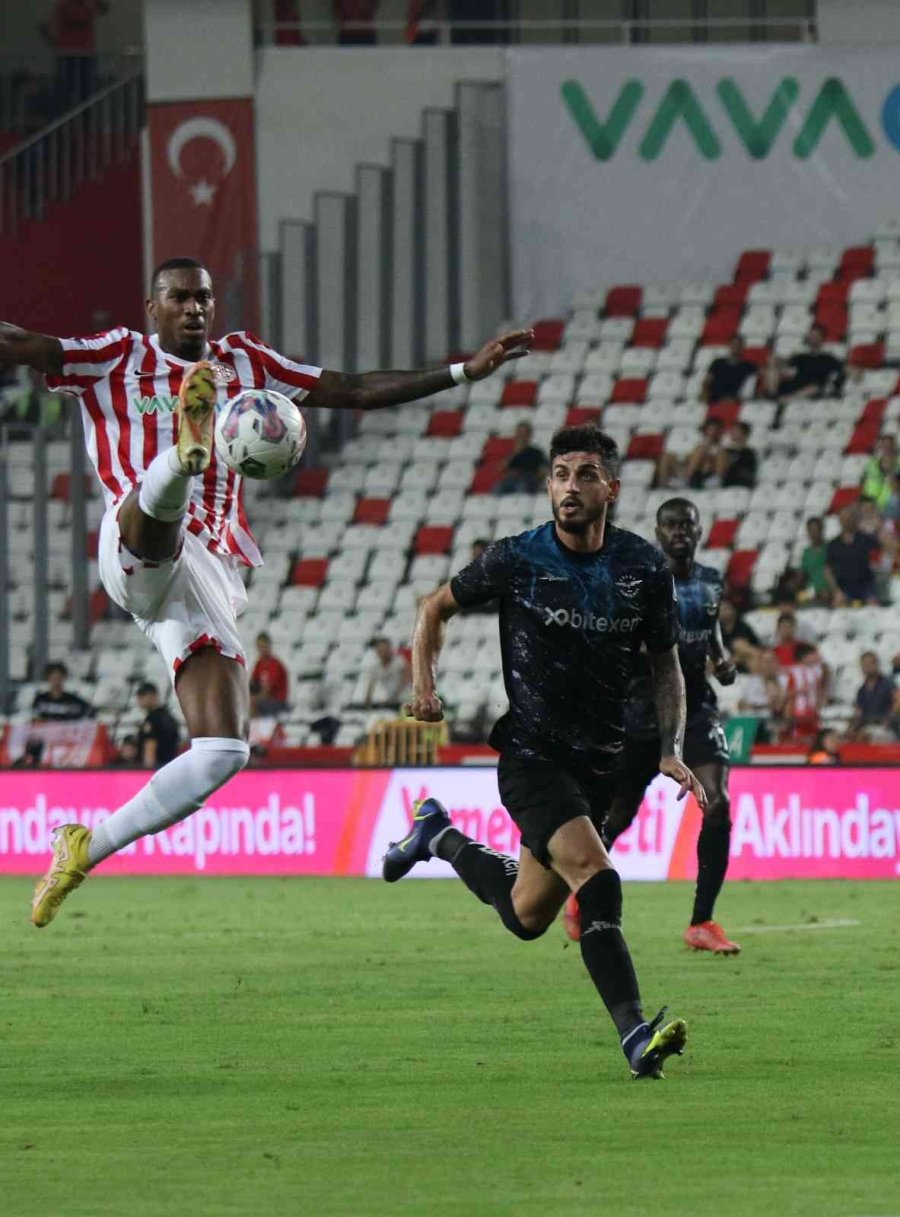 Spor Toto Süper Lig: Ft Antalyaspor: 0 - Adana Demirspor: 1 (ilk Yarı)