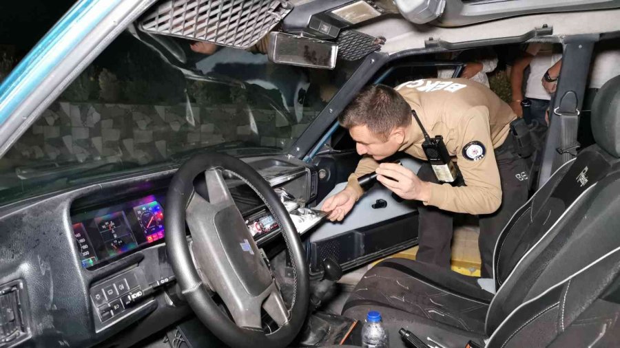 Polisin Alkollü Sürücü İle İmtihanı: Alkolmetreyi Üflemek İstemedi, Cezayı Duyunca İkna Oldu