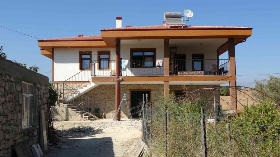 Manavgatlı Yangın Zedeler: "biz Devletimize Ve Toki’ye Güvendik, Şimdi Evimizde Oturuyoruz. Herkes Güvensin"