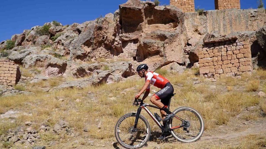 Bisiklet Milli Takımı, Koramaz Vadisi’ndeki Yarışlarda Kürsüyü Kapattı