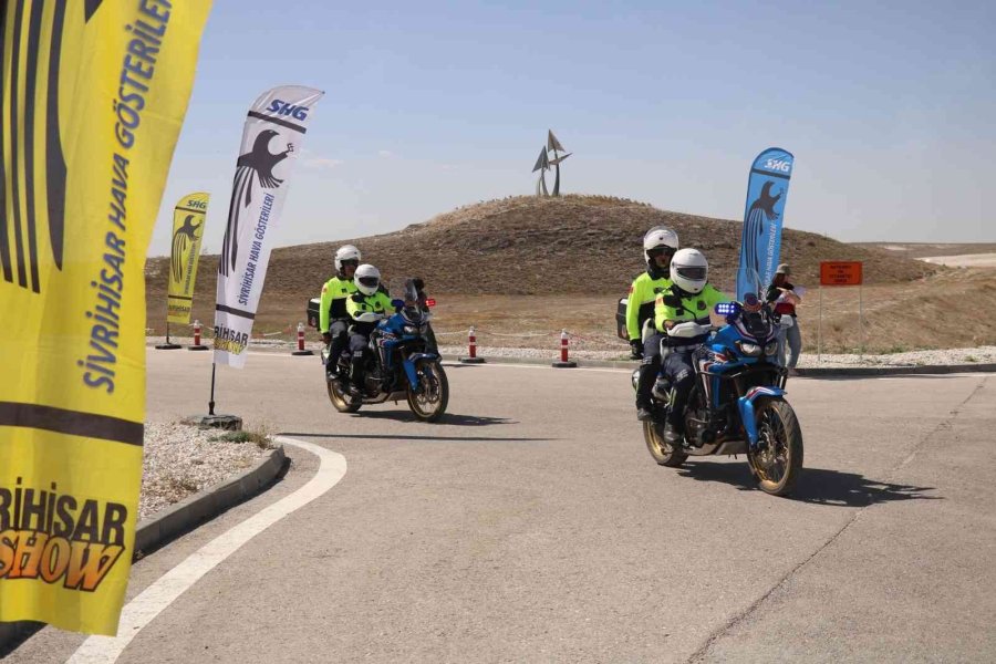 Sivrihisar Hava Gösterileri’nde Jandarma Adeta Kuş Uçurtmadı
