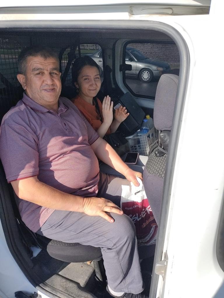 Kpss’ye Geç Kalan Öğrencilerin İmdadına Polis Yetişti