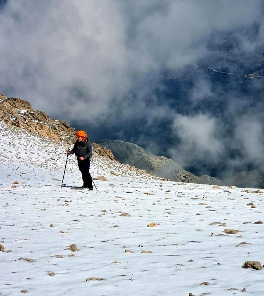 Erciyes Tırmanışı Yapan Dağcıların Üzerine Kaya Düştü: 1 Ölü, 1 Yaralı