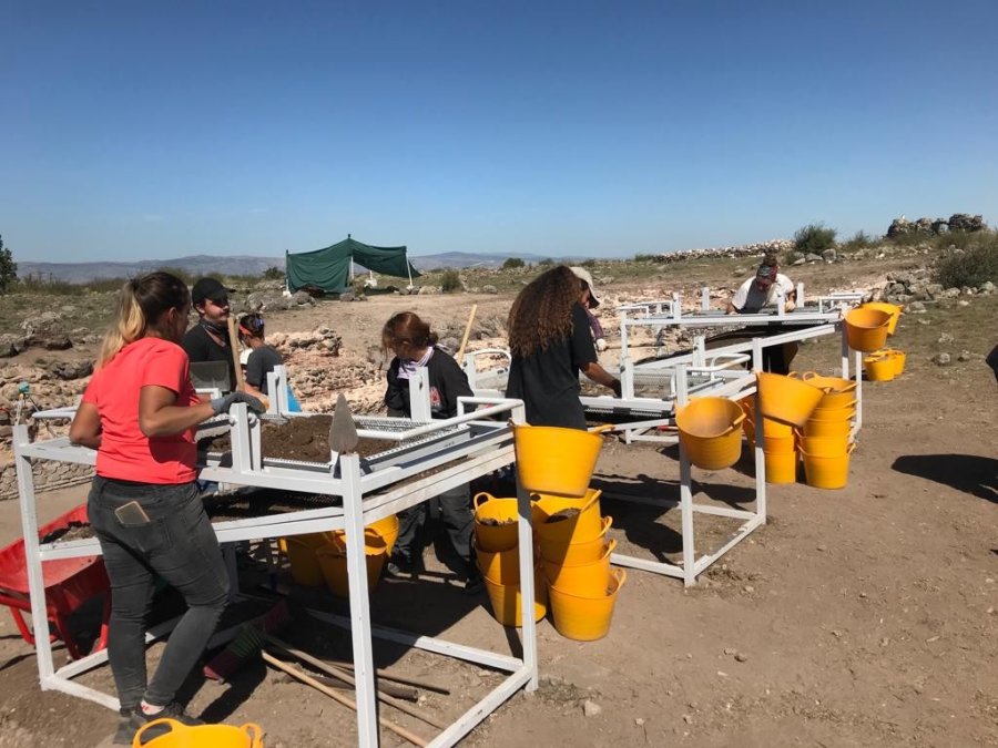 Karacahisar Kalesi’ndeki Hayati Yapının Yüzde 90’ı Açığa Çıktı