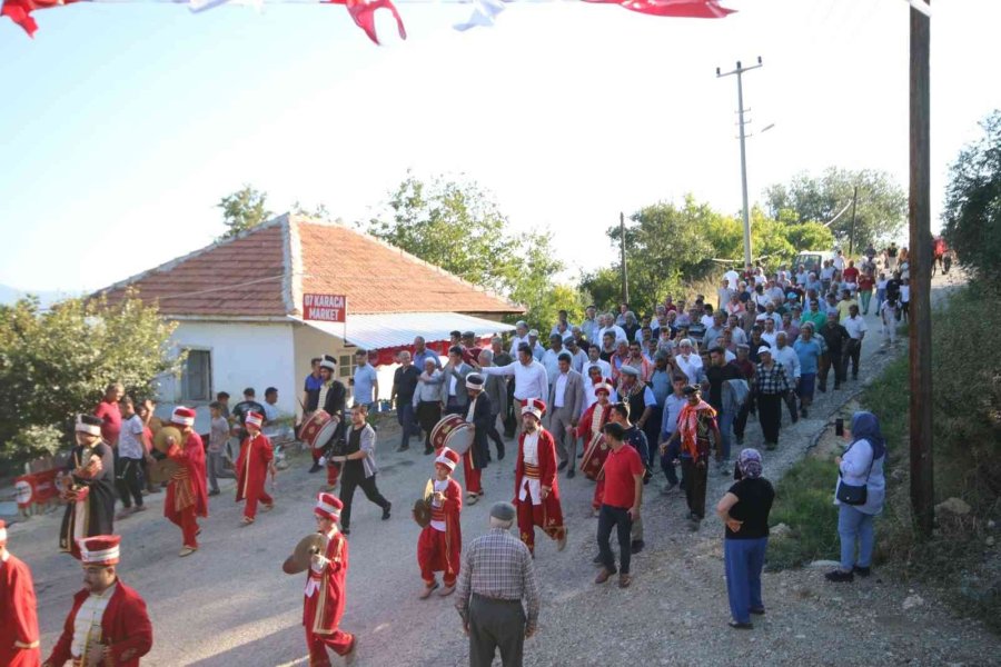 1,5 Kilo Balı 33 Saniyede Yedi, Birinciliği Kimseye Kaptırmadı