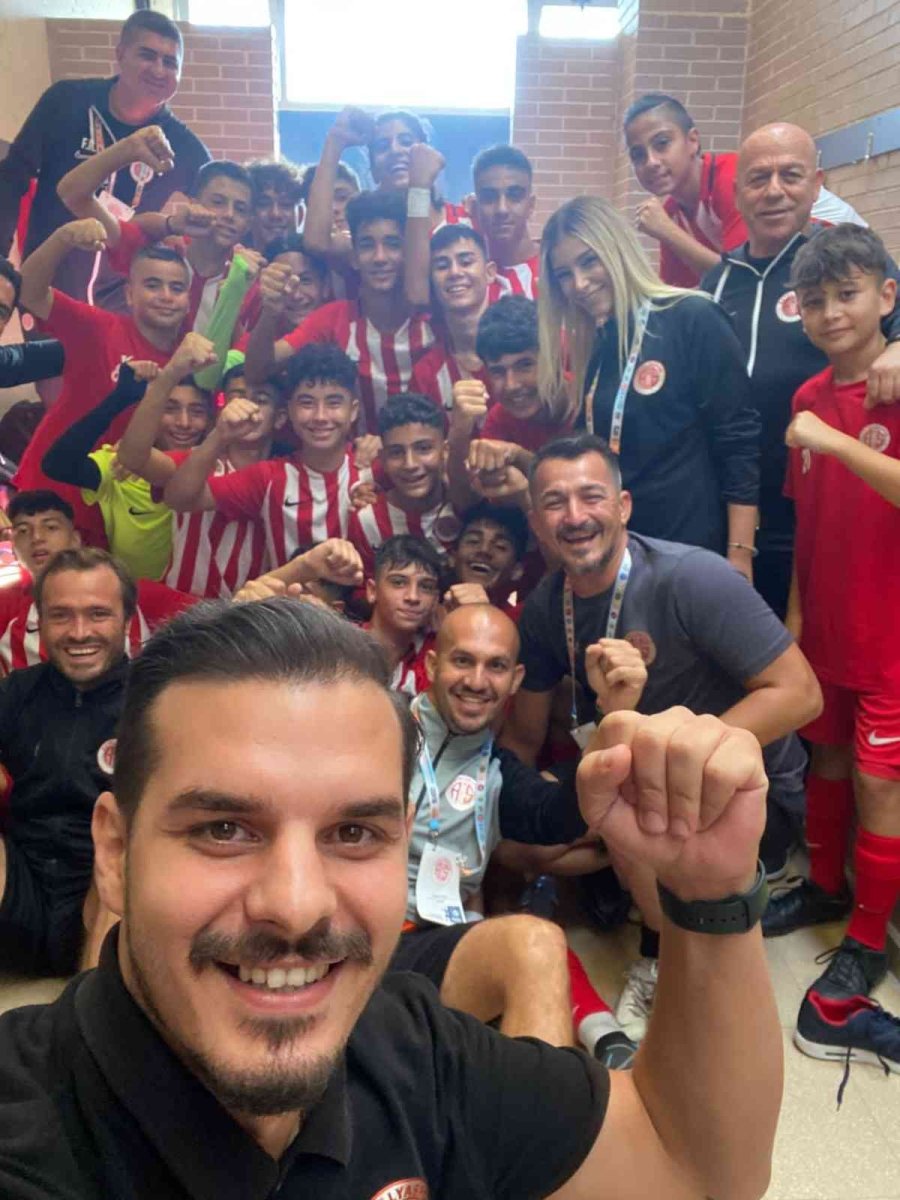 Antalyaspor U14 Takımı Avrupa’da Adından Söz Ettirdi