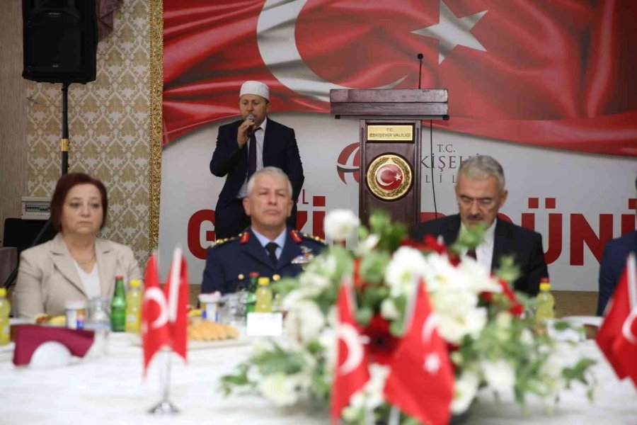 Eskişehir’de Gaziler Onuruna Yemek Programı Düzenlendi
