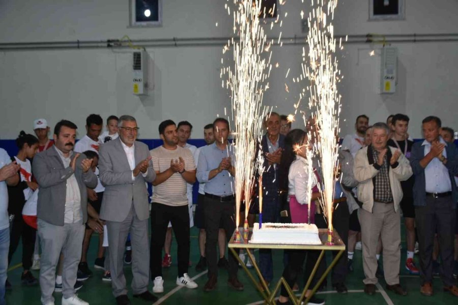 Geleneksel Voleybol Turnuvası Sona Erdi