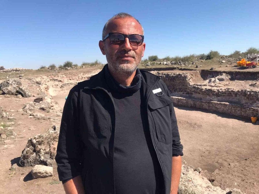 Karacahisar Kalesi’ndeki Hayati Yapının Yüzde 90’ı Açığa Çıktı