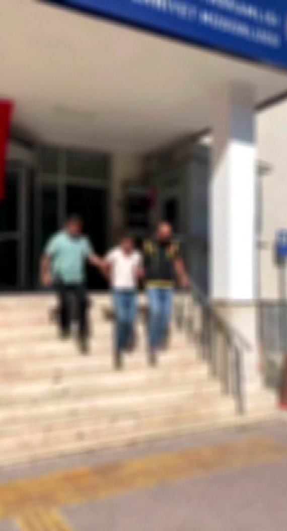 Önce Çaldılar, Sonra Parçaladılar