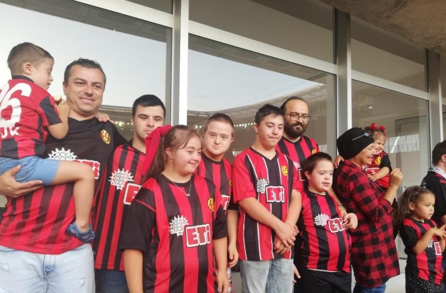 İşlenmeyi Bekleyen Down Sendromlu Bireyler