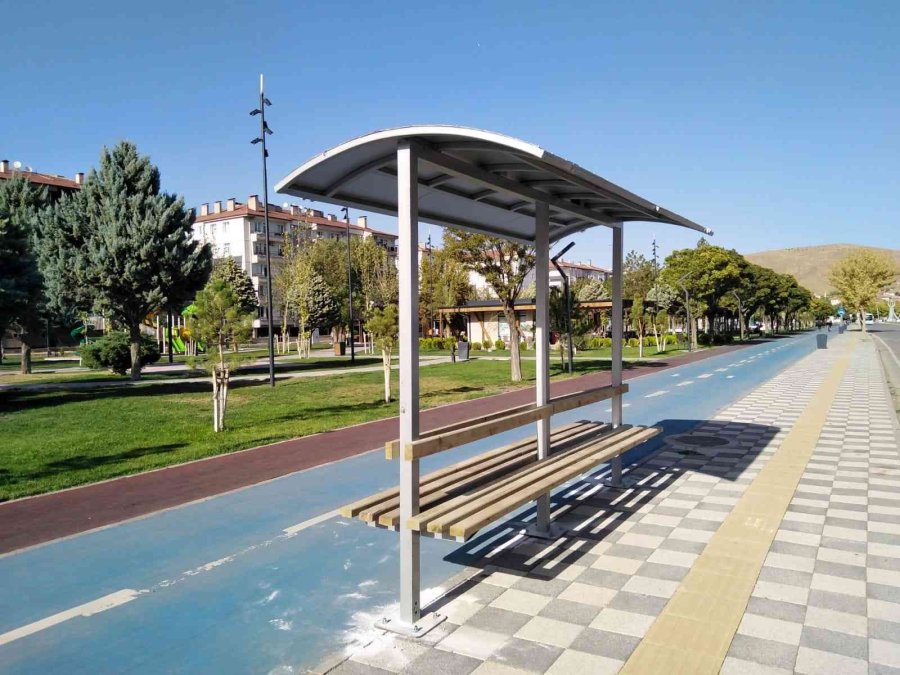 Aksaray Belediyesi Otobüs Durakları Kendi Atölyelerinde Üretiyor