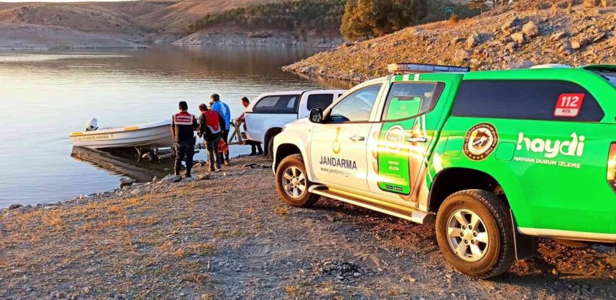 Jandarma Baraj Ve Göletleri Tekneyle Denetliyor