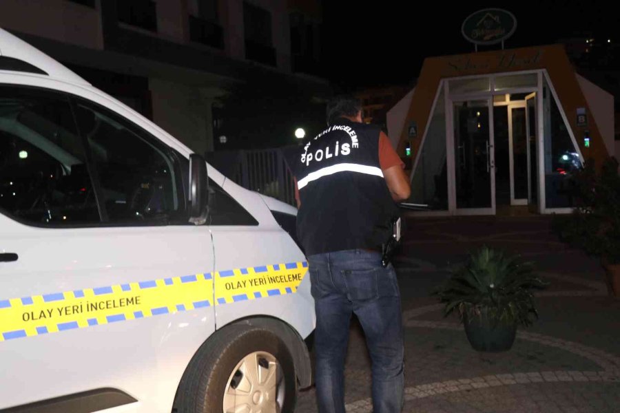 Evde Yakılan Mangal Ateşi Öldürdü: Ekipler Yatak Odasında Yanan Mangalla Karşılaştı