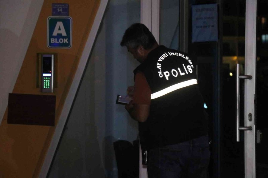 Evde Yakılan Mangal Ateşi Öldürdü: Ekipler Yatak Odasında Yanan Mangalla Karşılaştı