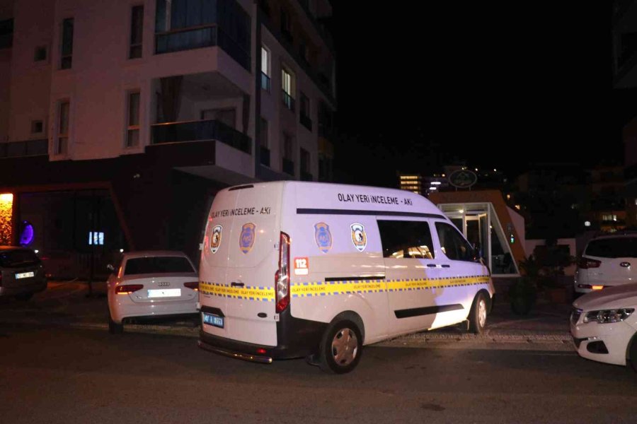 Evde Yakılan Mangal Ateşi Öldürdü: Ekipler Yatak Odasında Yanan Mangalla Karşılaştı