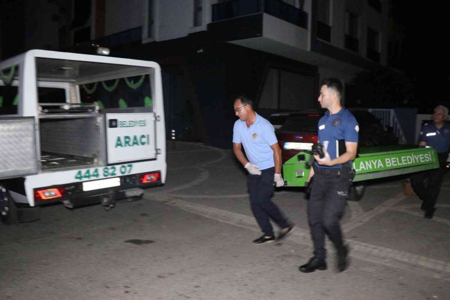 Evde Yakılan Mangal Ateşi Öldürdü: Ekipler Yatak Odasında Yanan Mangalla Karşılaştı