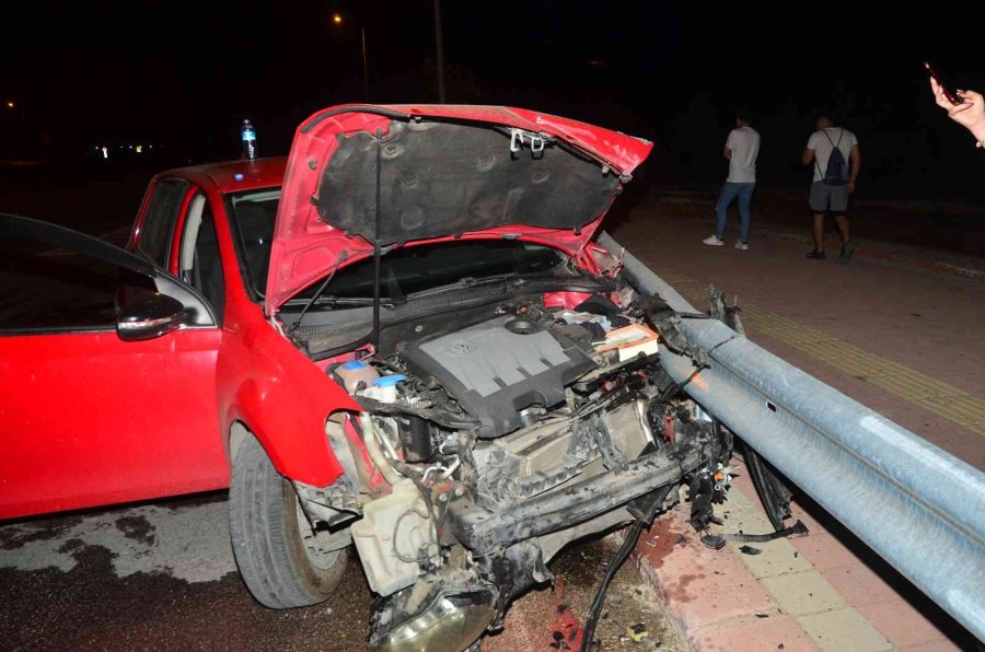 Otomobilin Hurdaya Çıktığı Kazada Ölümden Dönen Yolcu Hava Yastığı Şaşkınlığı Yaşadı