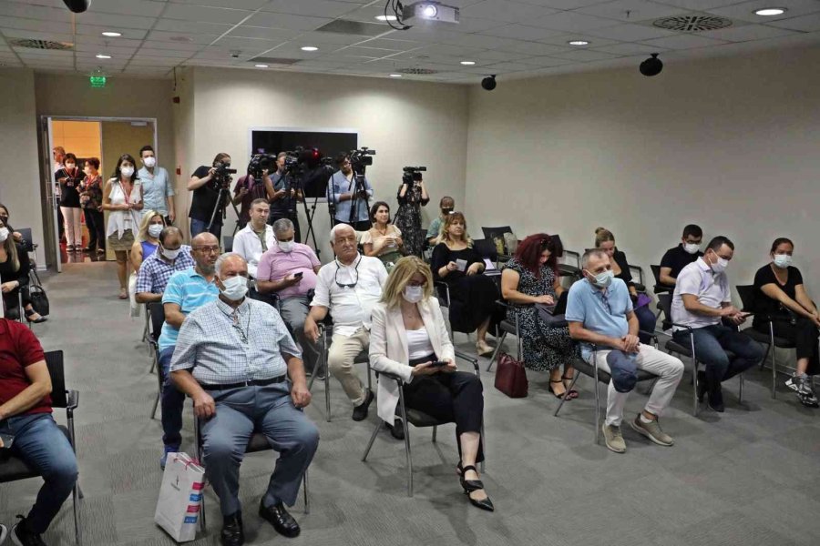 Uzmanlar 1 Yıl Boyunca Konuşamayan Hastayı Örnek Göstererek Uyardı: “sigaranın Üzerinde Gördüğünüz Tüm Resimler Gerçek”