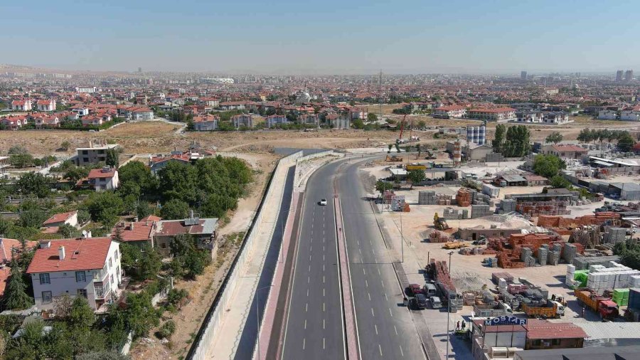 Konya’da Abdülhamid Han Caddesi Köprüyle Birinci Ve İkinci Etabı Birbirine Bağlanıyor