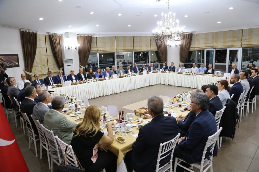 Dışişleri Bakan Yardımcısı Kayso’da Sanayicilerle Bir Araya Geldi