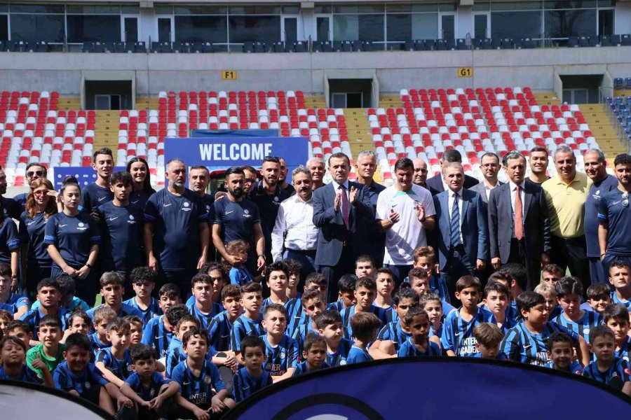 Zanetti: "yeni Gençlerle Türk Milli Takımının Çok Güzel Şeyler Yapacağına İnanıyorum"