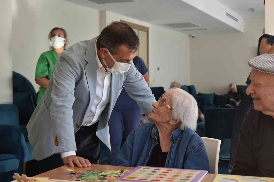 Tepebaşı Belediyesi Alzheımer Hastalarının Yanında