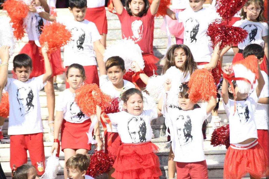 Kemer’de İlköğretim Haftası Kutlamaları Yapıldı