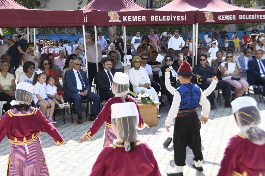 Kemer’de İlköğretim Haftası Kutlamaları Yapıldı