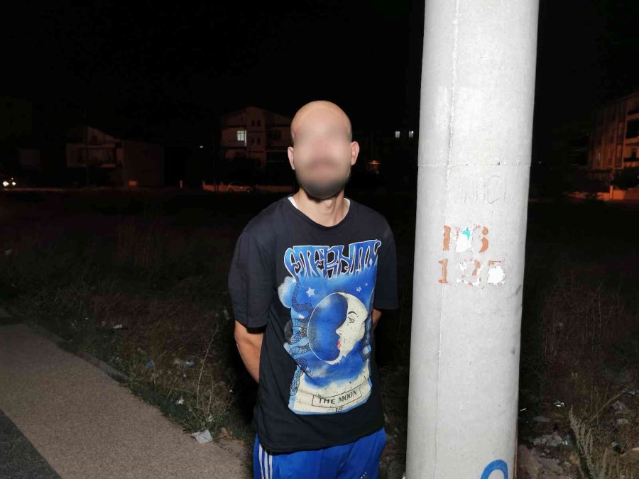 Aracını Durduran Polislere Kendini İhbar Etti