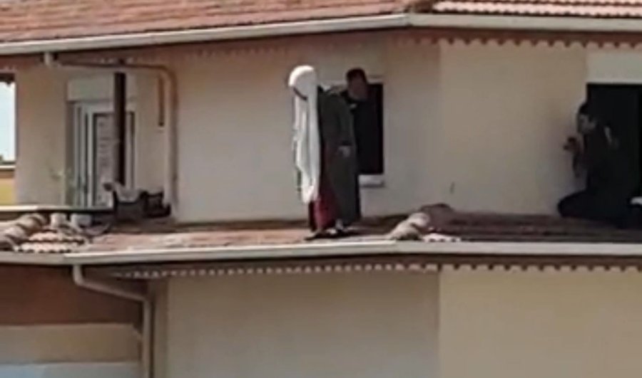 İntihara Teşebbüs Eden Kadını, Jandarma Ölümün Kıyısından Aldı