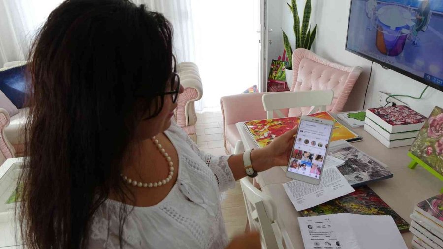 Ressama Sosyal Medya Şoku