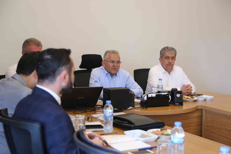 Başkan Büyükkılıç’a ’ulaşım’ Sunumu