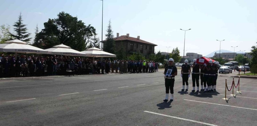 Kayserili Polis Kalbine Yenik Düştü