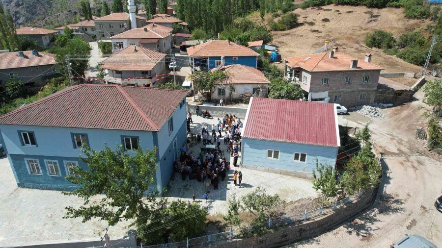 Yahyalı Belediyesi, Çavdaruşağı Mahallesi’ndeki Hizmetlerin Açılışını Yaptı