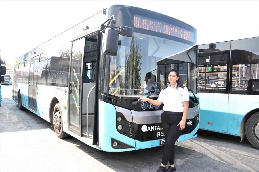 Antalya’da Toplu Taşımada 9 Bin Tl’ye Günde 8 Saat Çalışacak Kadın Şoför Aranıyor