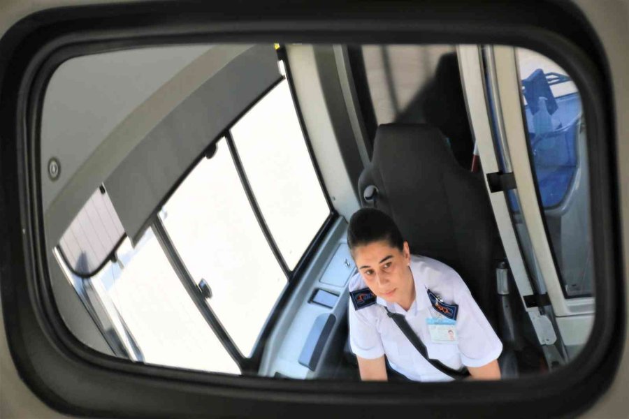 Antalya’da Toplu Taşımada 9 Bin Tl’ye Günde 8 Saat Çalışacak Kadın Şoför Aranıyor