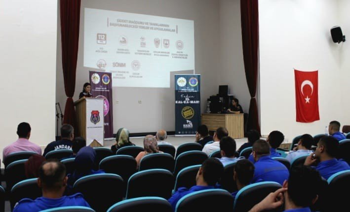 Cezaevi Görevlilerine “kadına El Kal-ka-maz!” Eğitimi