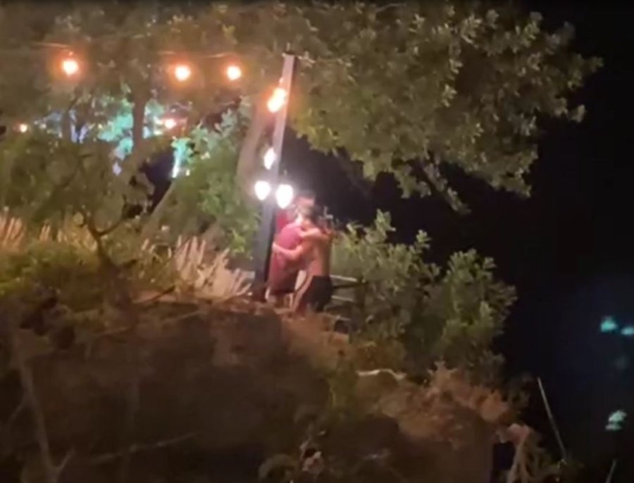 Antalya’da Falezlere Çıkan Genç Ölümle Burun Buruna Geldi, Ablası 1.5 Saatte İkna Etti