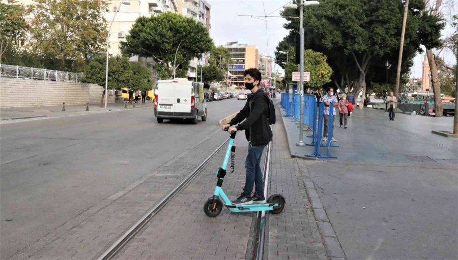 Antalya’da Toplu Taşımada 9 Bin Tl’ye Günde 8 Saat Çalışacak Kadın Şoför Aranıyor