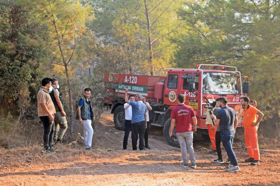 Kumluca’daki Orman Yangını Kontrol Altına Alındı, 3 Ev Ve Plastik Seralar Zarar Gördü