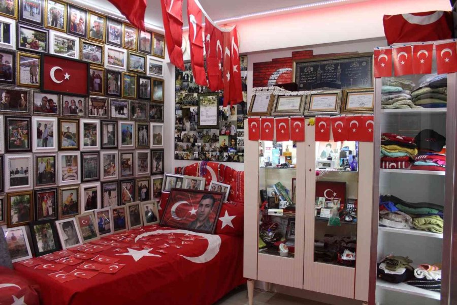 Gara Şehidinin Emaneti Annesine Teslim Edildi