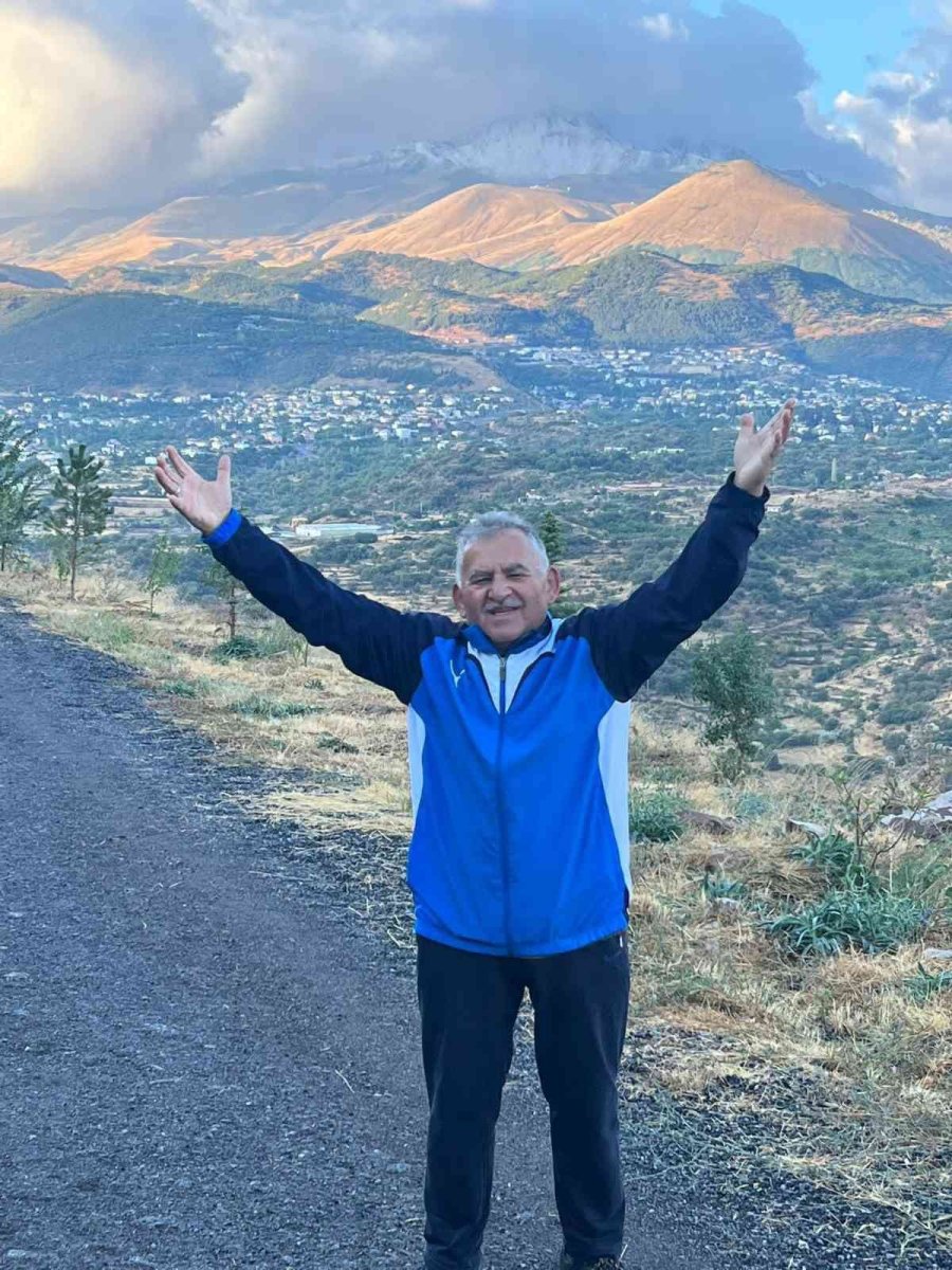 Erciyes’e Mevsimin İlk Karı Yağdı